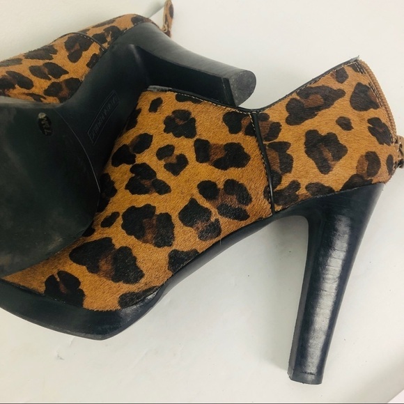 Banana‎ republic calf hair  leopard print 7… - Picture 5 of 10